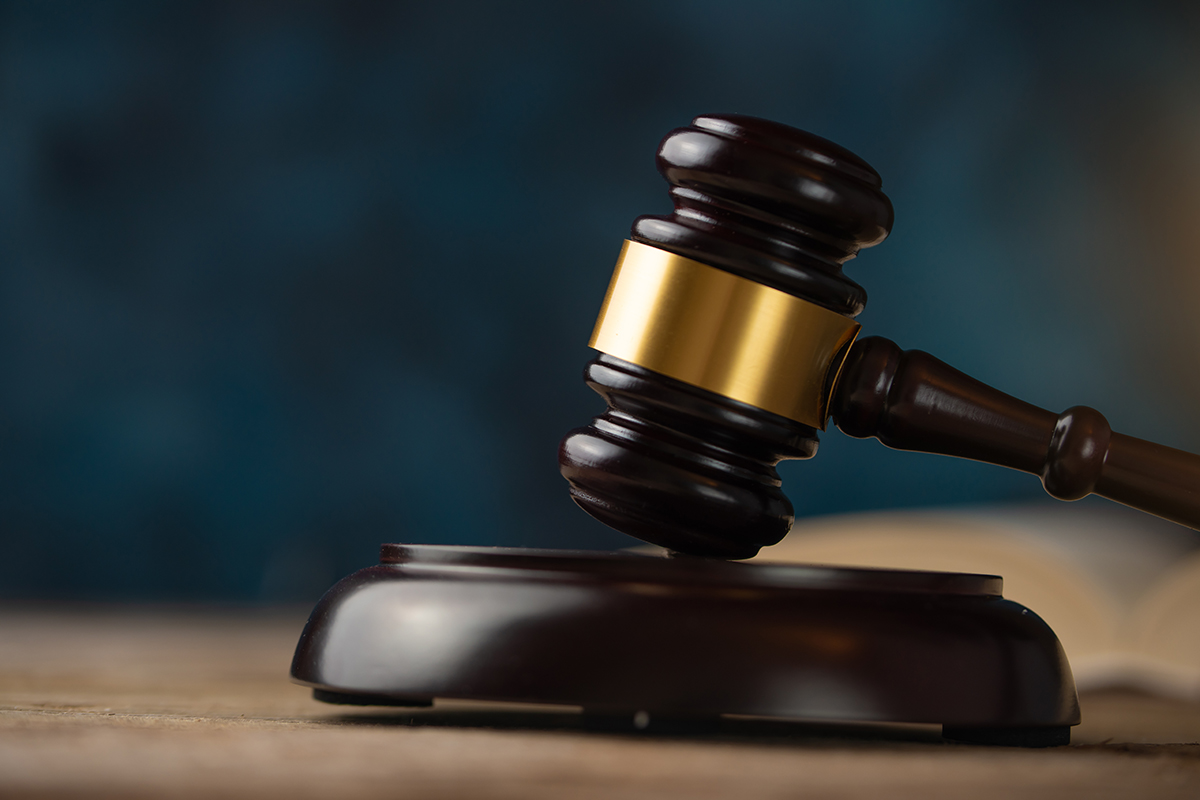 Deutscher Staatsangehöriger und ehemaliges IS-Mitglied wegen Versklavung und Missbrauch einer jesidischen Frau verurteilt