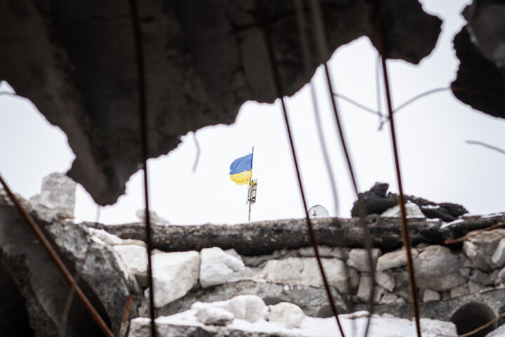 Tödlicher russischer Raketeneinschlag dezimiert ukrainisches Dorf